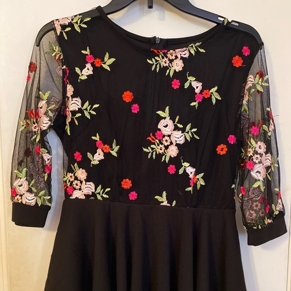 Floral peplum top - Picture 3 of 9